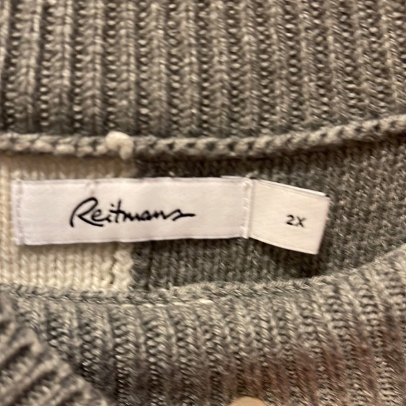 Whit and grey colour block tunic length sweater - Picture 2 of 7